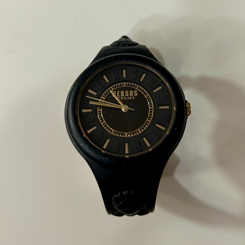 Versace Versus Fire Island Women's Fashion Watch - Picture 1 of 3